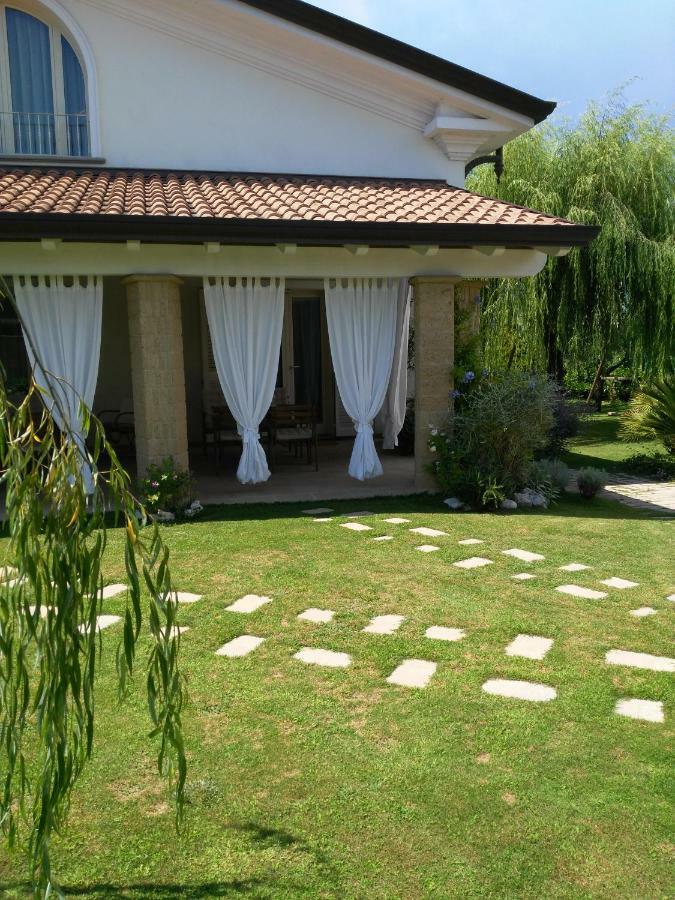 I Salici Villa Marina di Massa Bagian luar foto