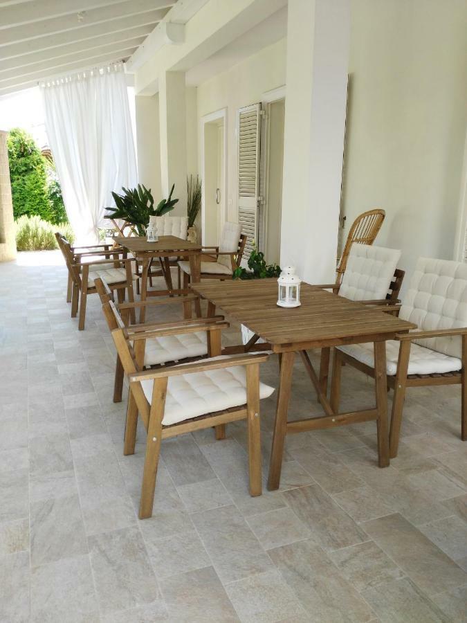 I Salici Villa Marina di Massa Bagian luar foto